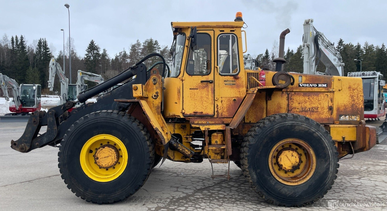 Volvo 4400, 1985, Diesel, 27 300 h Pyöräkuormaaja, Honkajoki - Maquinaria de construcción: foto 1 Volvo 4400, 1985, Diesel, 27 300 h Pyöräkuormaaja, Honkajoki - Maquinaria de construcción: foto 1