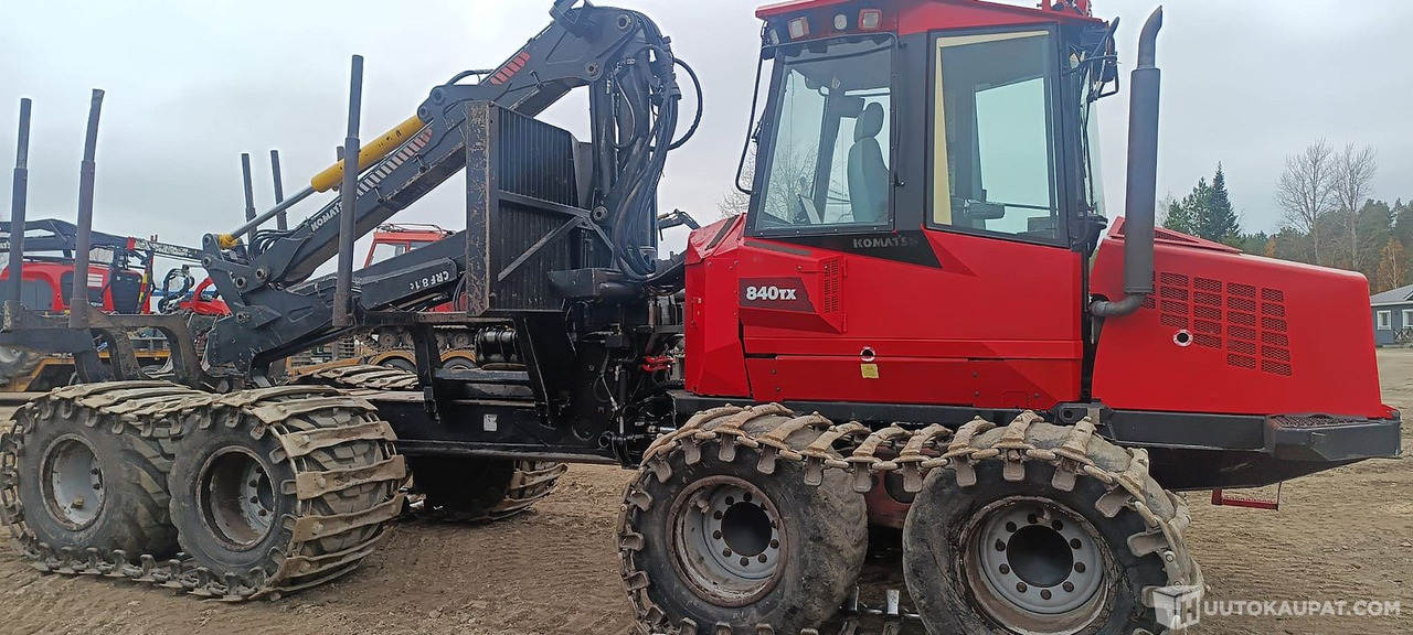 Komatsu 840 TX, 2011, Diesel, 24 133 h Metsäkone, Leppävirta - Maquinaria forestal: foto 3 Komatsu 840 TX, 2011, Diesel, 24 133 h Metsäkone, Leppävirta - Maquinaria forestal: foto 3