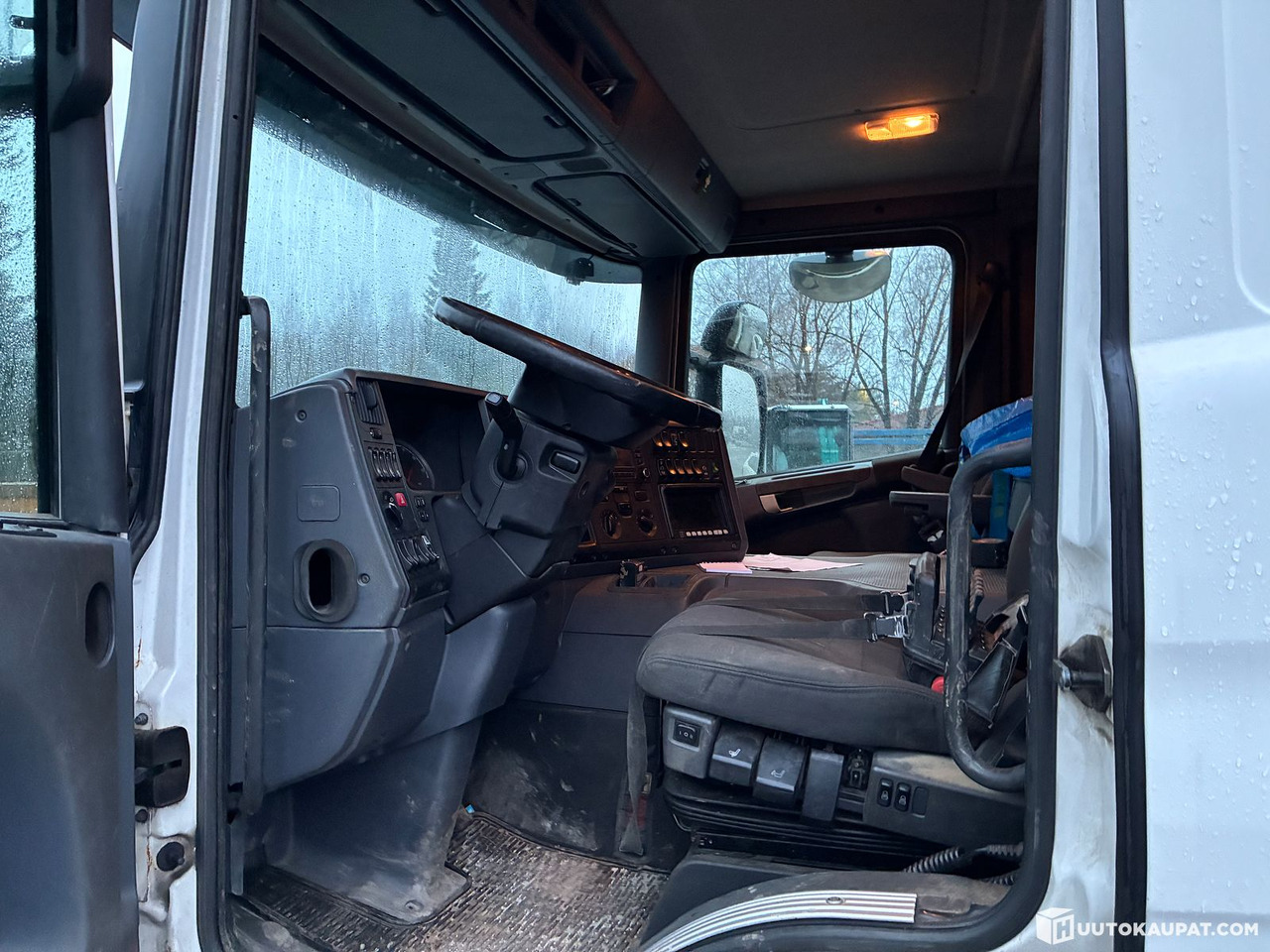 Camión caja abierta, Camión grúa Scania P320, 2016 truck + Hiab crane, Tampere: foto 17