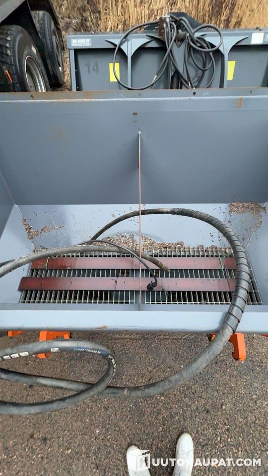 Serco Vilho 1500 LKS Plate Grit Spreader, 2019, Somero - Esparcidor de sal: foto 3 Serco Vilho 1500 LKS Plate Grit Spreader, 2019, Somero - Esparcidor de sal: foto 3