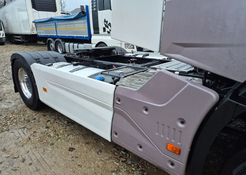 Renault HIGH GAMA T480 2019 SALON PL VIN: KD ! 13l STANDARD STANDARD / KLIMA POSTOJOWA / FULL OPCJA / T520 T440 / TOP STAN GAMA T - Cabeza tractora: foto 5 Renault HIGH GAMA T480 2019 SALON PL VIN: KD ! 13l STANDARD STANDARD / KLIMA POSTOJOWA / FULL OPCJA / T520 T440 / TOP STAN GAMA T - Cabeza tractora: foto 5