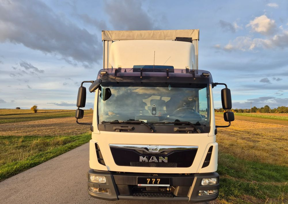 MAN TGL 12.250 6.2m 7.6m HAK AUTOMAT KLIMA 12000kg ESP EURO 6 mega / TOP STAN / okazja nauka jazdy MOŻLIWOŚĆ DOSTOSOWANIA elka - Camión lona: foto 3 MAN TGL 12.250 6.2m 7.6m HAK AUTOMAT KLIMA 12000kg ESP EURO 6 mega / TOP STAN / okazja nauka jazdy MOŻLIWOŚĆ DOSTOSOWANIA elka - Camión lona: foto 3