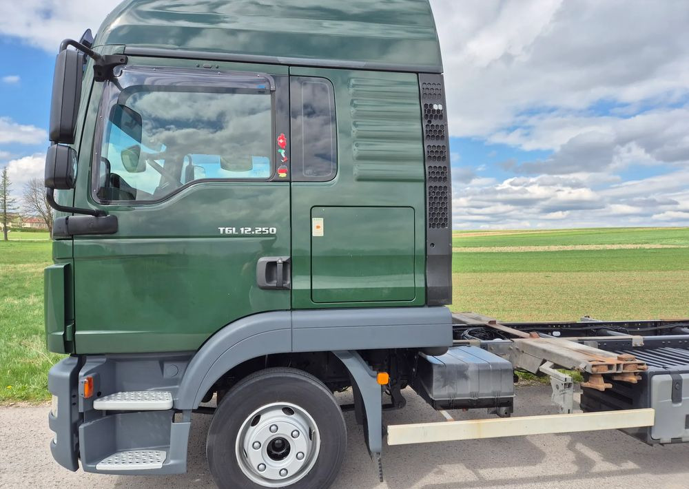 Camión lona MAN TGL 12.250 GLOB UNIKAT z Niemiec BDF firanka / AUTOMAT HAK / EURO 6 / BDF 7.40 wysoki / MICHELIN 80%: foto 11