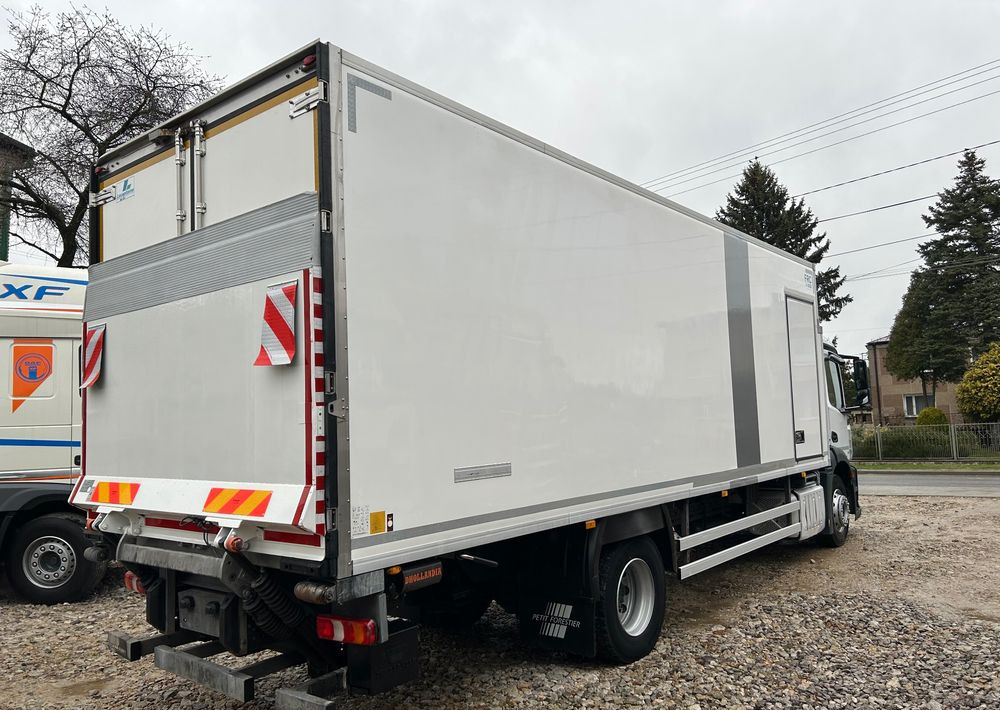 Mercedes-Benz Antos 1824 CARRIER SUPRA 1150 DRZWI + winda i drzwi boczne / 7.7m / z Holandii / KLIMA LEKKI / Axor man Tgm T1000-R THERMO King - Camión frigorífico: foto 4 Mercedes-Benz Antos 1824 CARRIER SUPRA 1150 DRZWI + winda i drzwi boczne / 7.7m / z Holandii / KLIMA LEKKI / Axor man Tgm T1000-R THERMO King - Camión frigorífico: foto 4