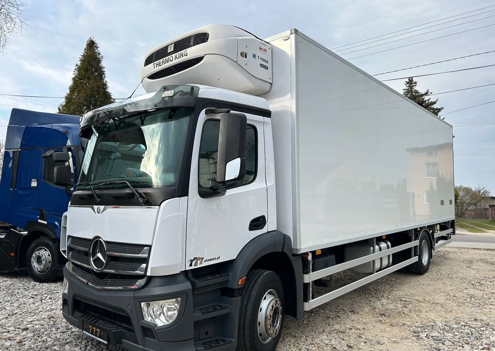 Mercedes-Benz Antos 1824 THERMO King DRZWI + winda + 2x drzwi boczne / 8.3m / z Holandii / KLIMA LEKKI / Axor man Tgm T1000-R - Camión frigorífico: foto 1 Mercedes-Benz Antos 1824 THERMO King DRZWI + winda + 2x drzwi boczne / 8.3m / z Holandii / KLIMA LEKKI / Axor man Tgm T1000-R - Camión frigorífico: foto 1