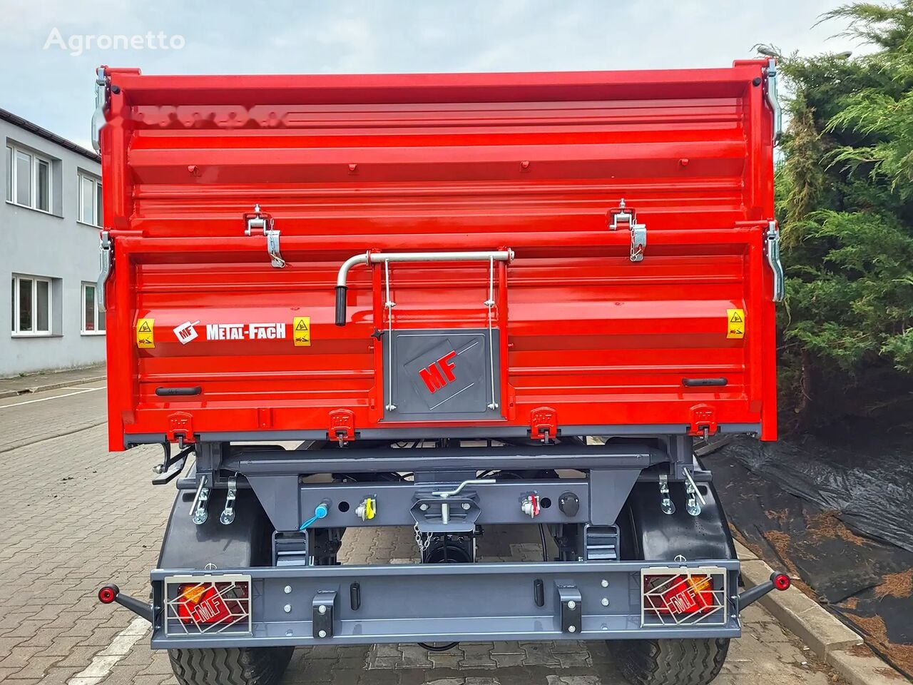 Metal-Fach T710/2 – 8t dwuosiowa - Remolque volquete agrícola: foto 3 Metal-Fach T710/2 – 8t dwuosiowa - Remolque volquete agrícola: foto 3