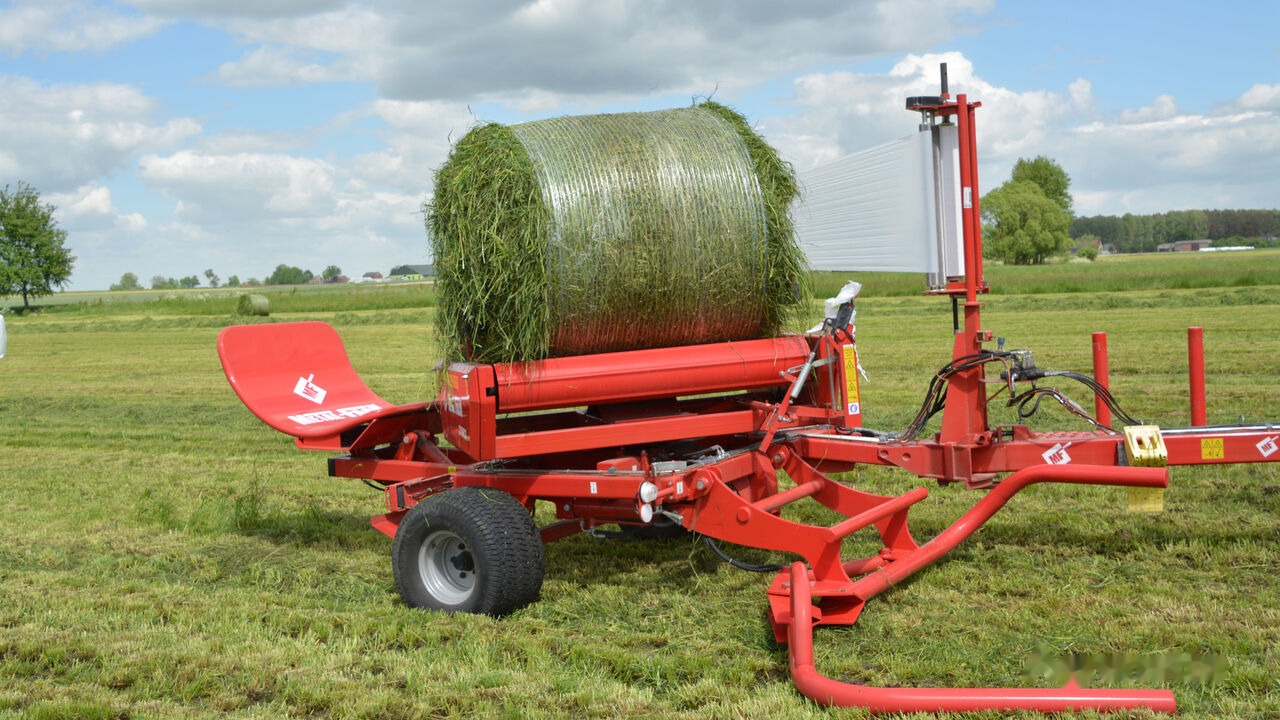 Metal-Fach Z593 sterowany mechanicznie - Encintadora de pacas: foto 1 Metal-Fach Z593 sterowany mechanicznie - Encintadora de pacas: foto 1