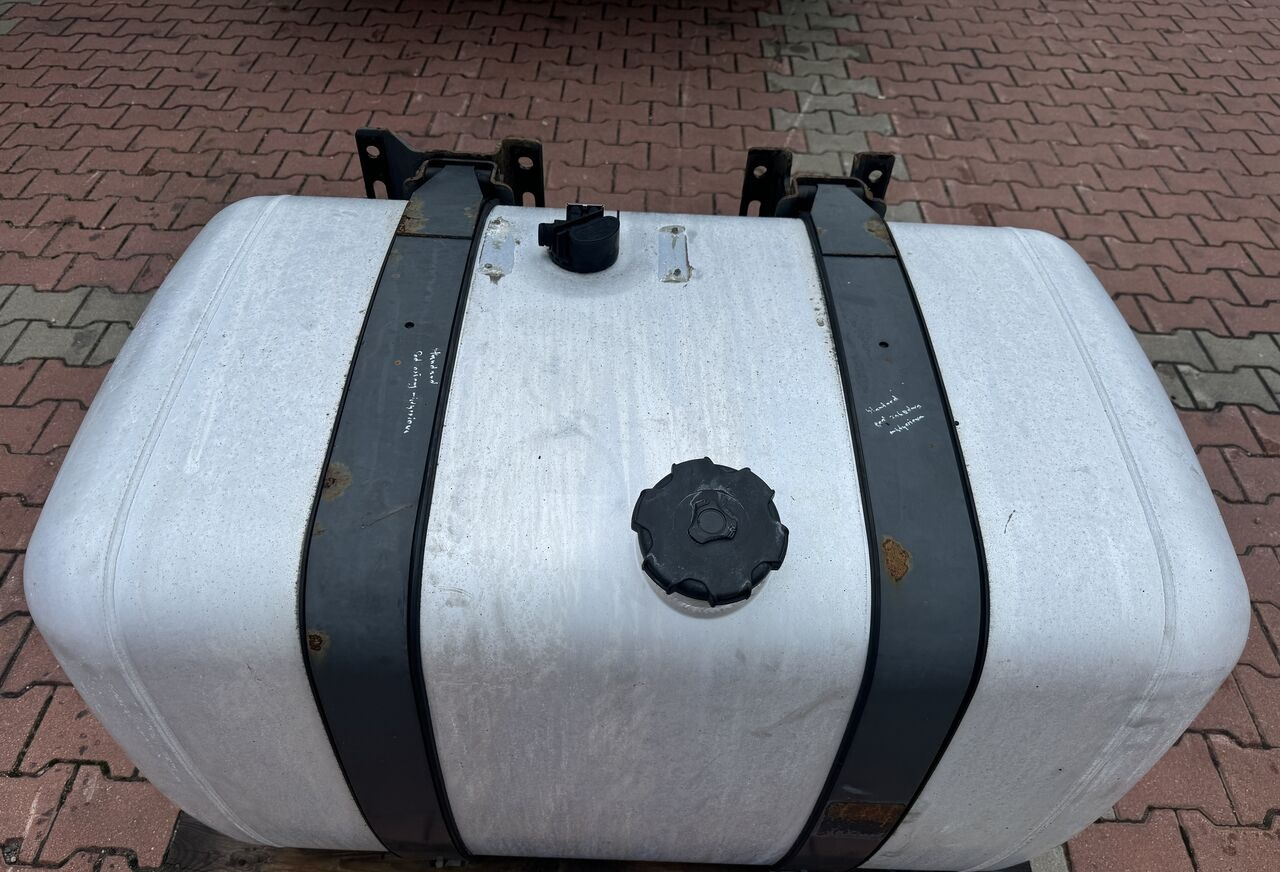 Mercedes-Benz ACTROS MP 430L Mercedes-Benz ACTROS MP 4 truck - Depósito de combustible para Camión: foto 1 Mercedes-Benz ACTROS MP 430L Mercedes-Benz ACTROS MP 4 truck - Depósito de combustible para Camión: foto 1