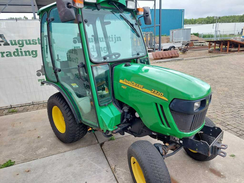 John Deere 2320 - Tractor: foto 4 John Deere 2320 - Tractor: foto 4