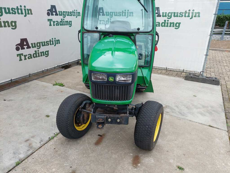 John Deere 2320 - Tractor: foto 3 John Deere 2320 - Tractor: foto 3