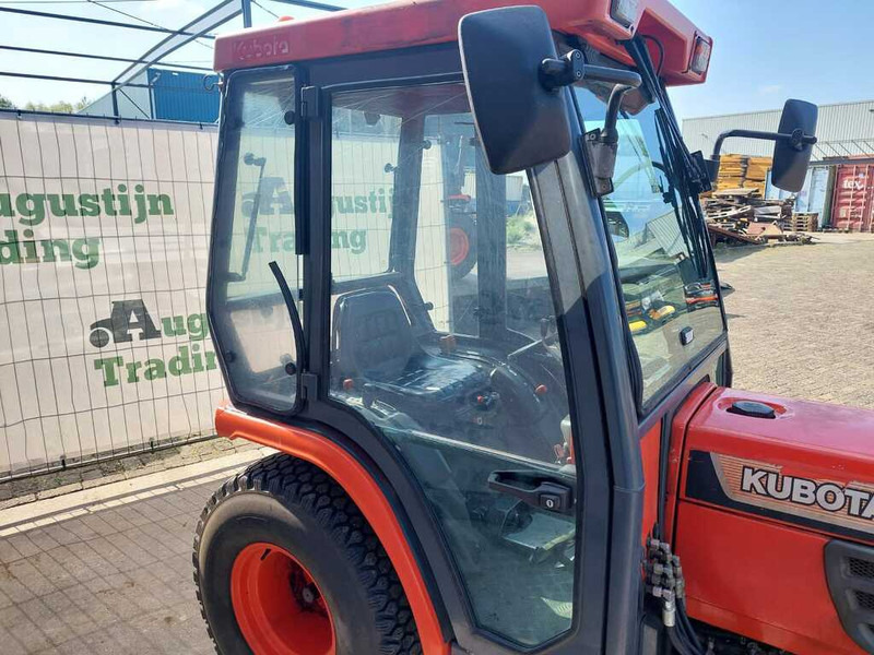 Kubota B 2400 HST - Mini tractor: foto 4 Kubota B 2400 HST - Mini tractor: foto 4
