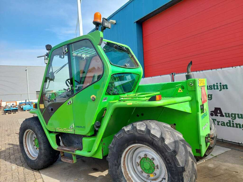 Merlo P 33.7 KT - Manipulador telescópico: foto 4 Merlo P 33.7 KT - Manipulador telescópico: foto 4