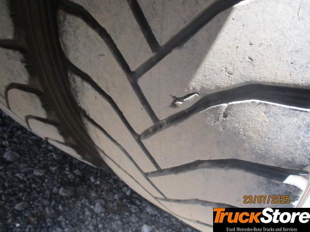 Mercedes-Benz Arocs 1846 LK - Camión portacontenedor de cadenas: foto 2 Mercedes-Benz Arocs 1846 LK - Camión portacontenedor de cadenas: foto 2