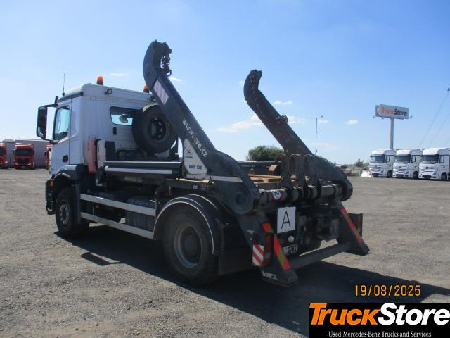 Mercedes-Benz Arocs 1846 LK - Camión portacontenedor de cadenas: foto 5 Mercedes-Benz Arocs 1846 LK - Camión portacontenedor de cadenas: foto 5
