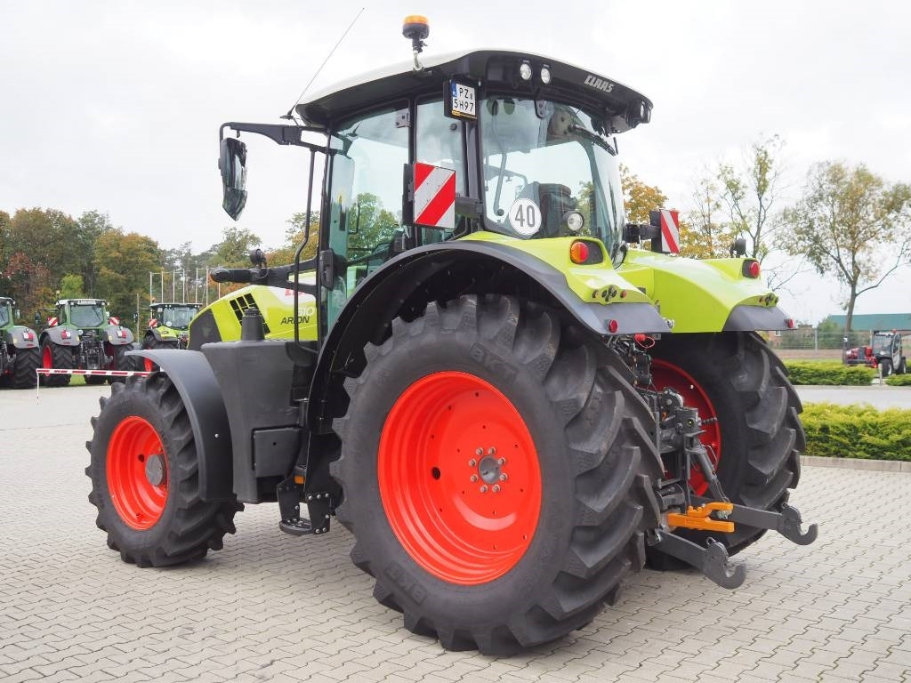 Claas Arion 610 CIS - Tractor: foto 2 Claas Arion 610 CIS - Tractor: foto 2