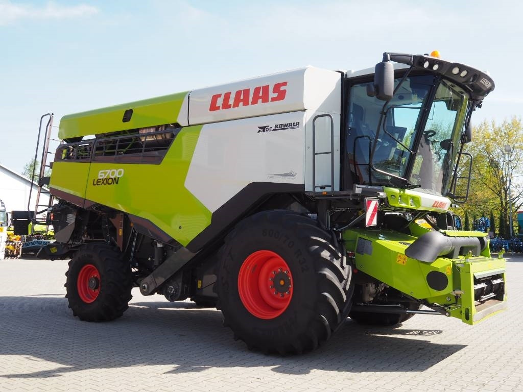 Claas Lexion 6700 + V770 - Cosechadora de granos: foto 4 Claas Lexion 6700 + V770 - Cosechadora de granos: foto 4