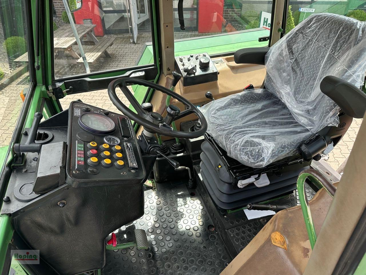 Tractor Fendt Favorit 614 LSA Turbomatik: foto 15 Tractor Fendt Favorit 614 LSA Turbomatik: foto 15