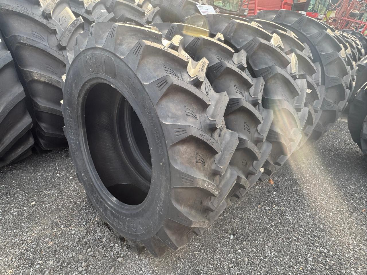 380/85R30 *GRI* - Neumático: foto 2 380/85R30 *GRI* - Neumático: foto 2