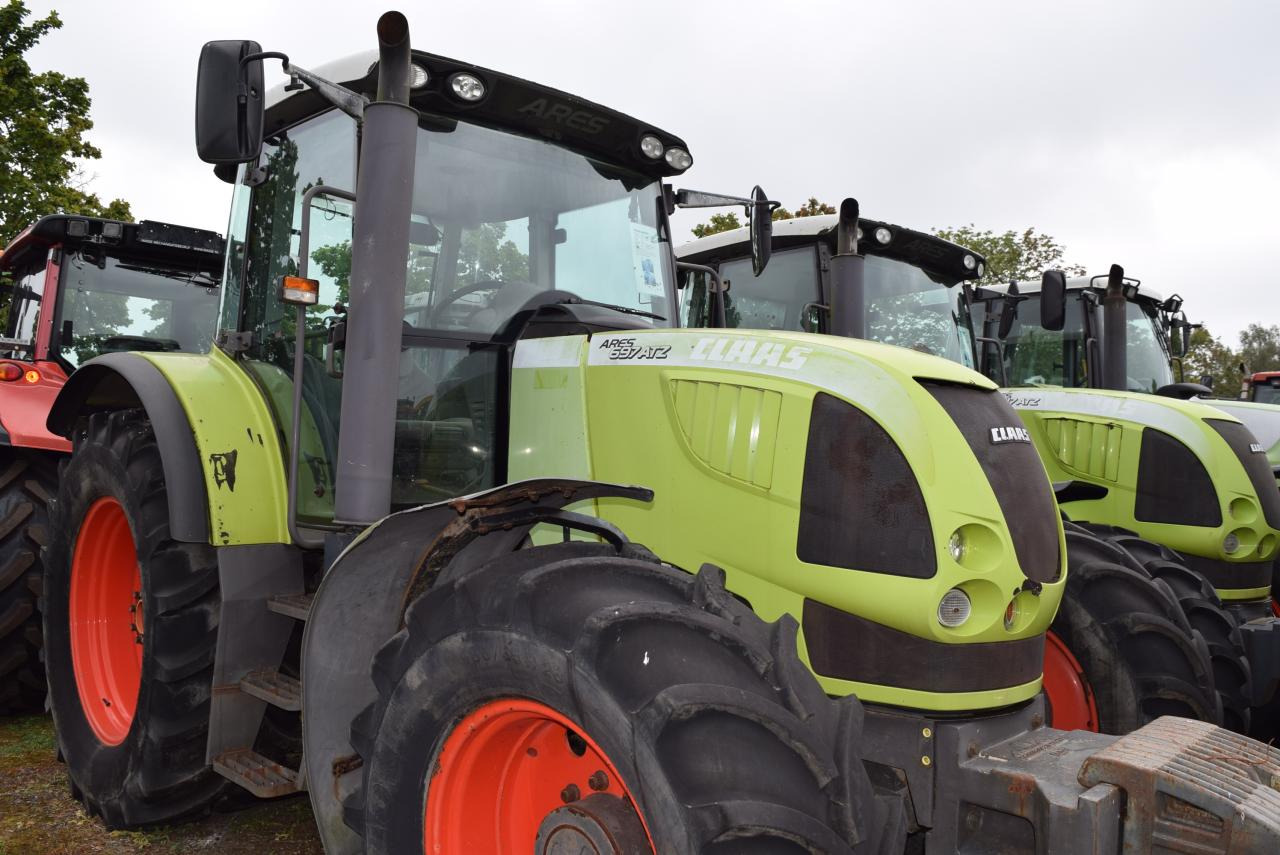 CLAAS Ares 697 ATZ - Tractor: foto 1 CLAAS Ares 697 ATZ - Tractor: foto 1