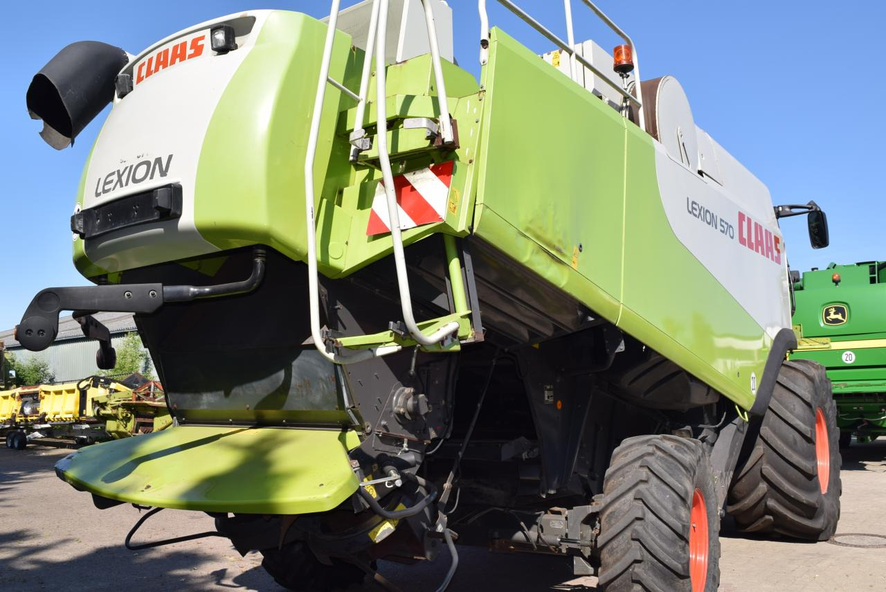 CLAAS Lexion 570 *4x4* - Cosechadora de granos: foto 3 CLAAS Lexion 570 *4x4* - Cosechadora de granos: foto 3