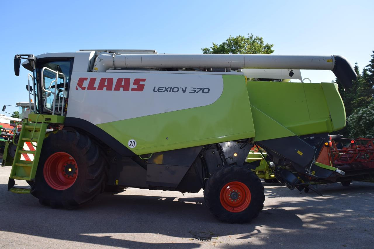 CLAAS Lexion 570 *4x4* - Cosechadora de granos: foto 2 CLAAS Lexion 570 *4x4* - Cosechadora de granos: foto 2