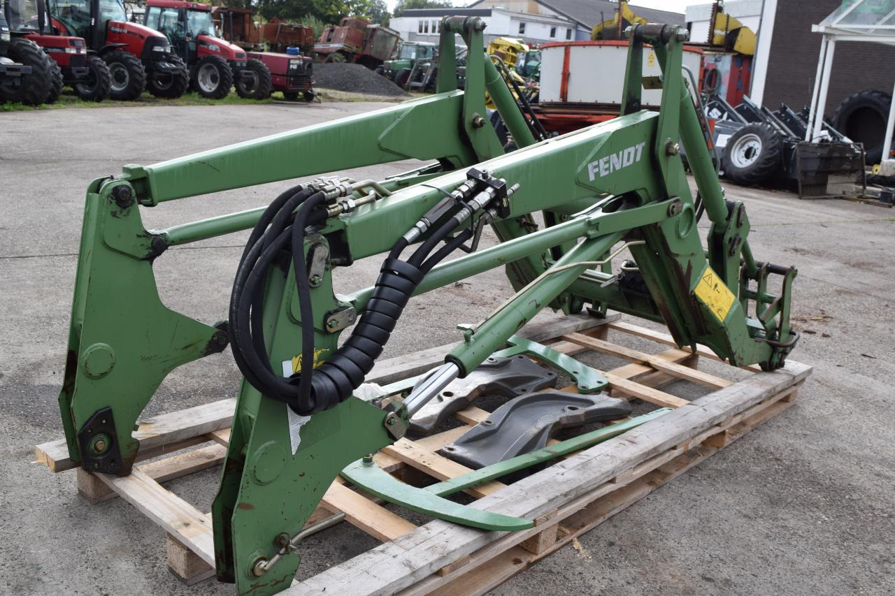 Fendt Frontlader für Serie 400 - Cargador frontal para tractor: foto 4 Fendt Frontlader für Serie 400 - Cargador frontal para tractor: foto 4