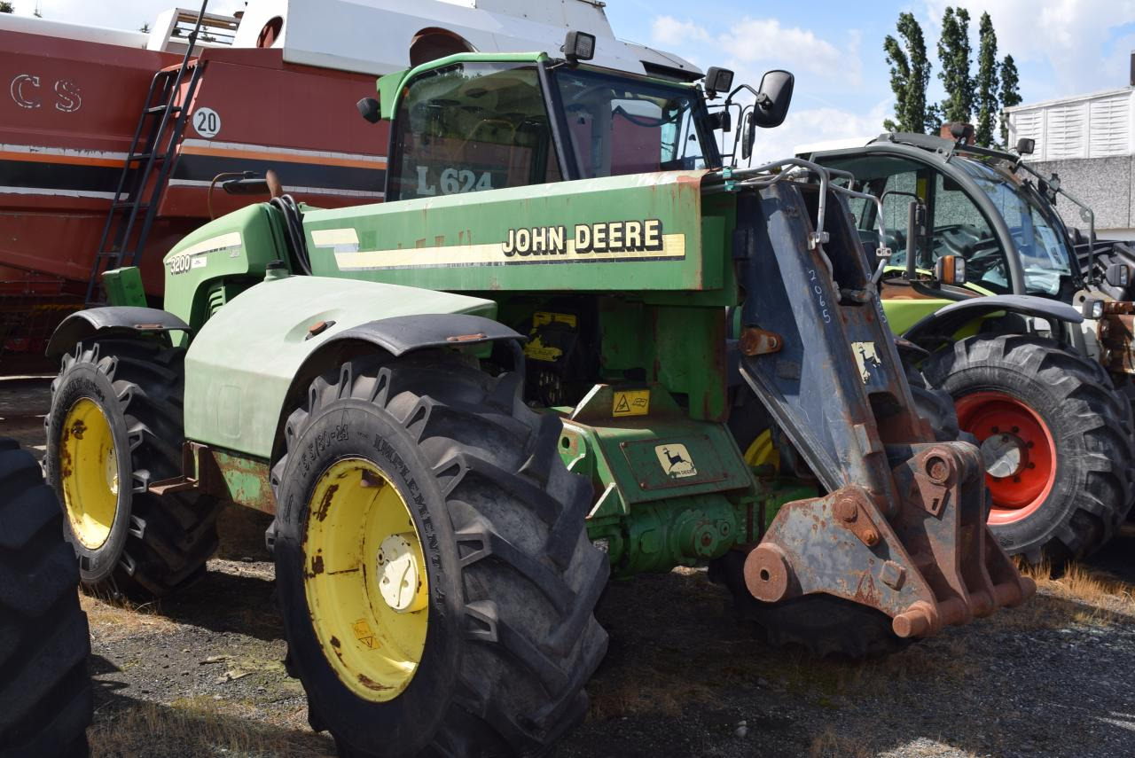 John Deere 3200 - Manipulador telescópico: foto 2 John Deere 3200 - Manipulador telescópico: foto 2
