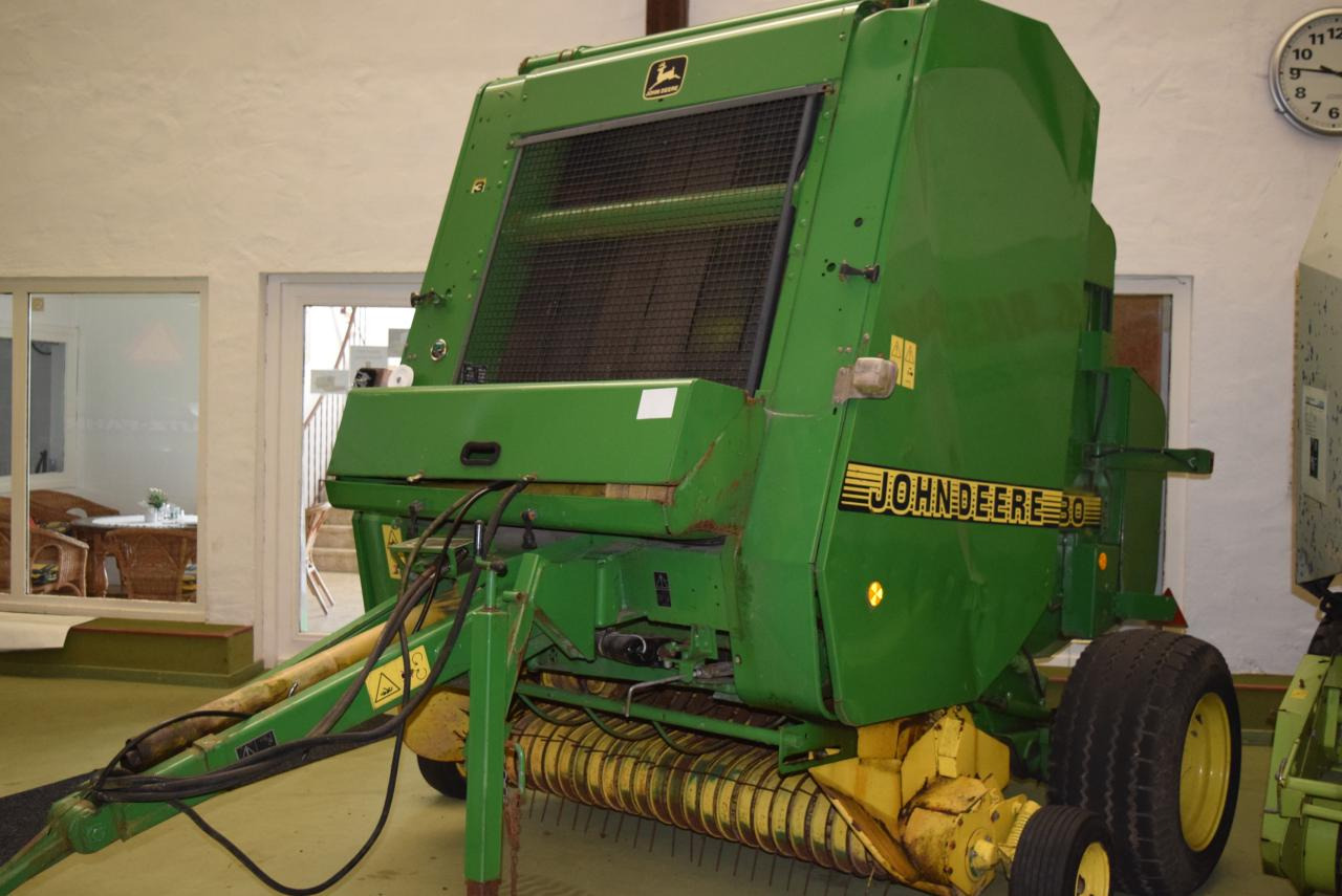 John Deere 580 - Rotoempacadora: foto 3 John Deere 580 - Rotoempacadora: foto 3