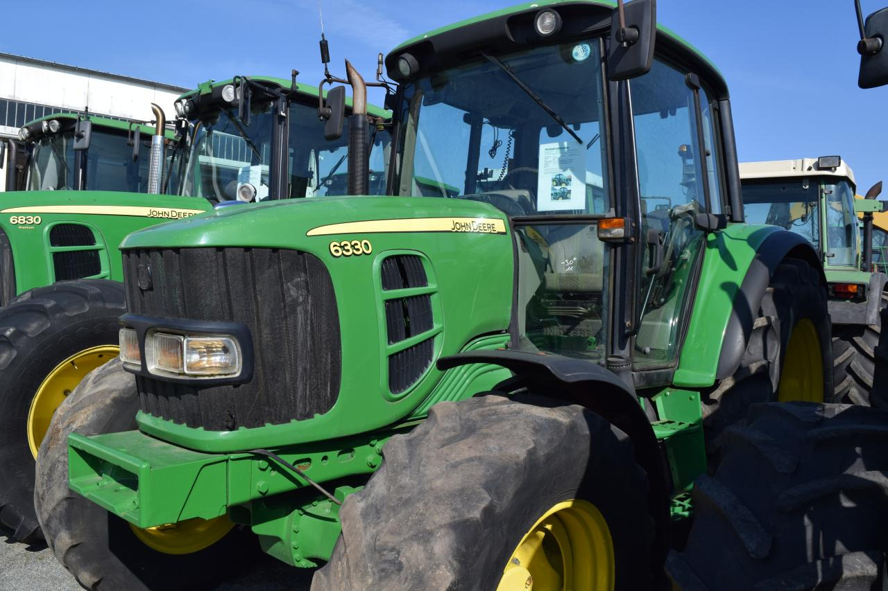 John Deere 6330 - Tractor: foto 2 John Deere 6330 - Tractor: foto 2
