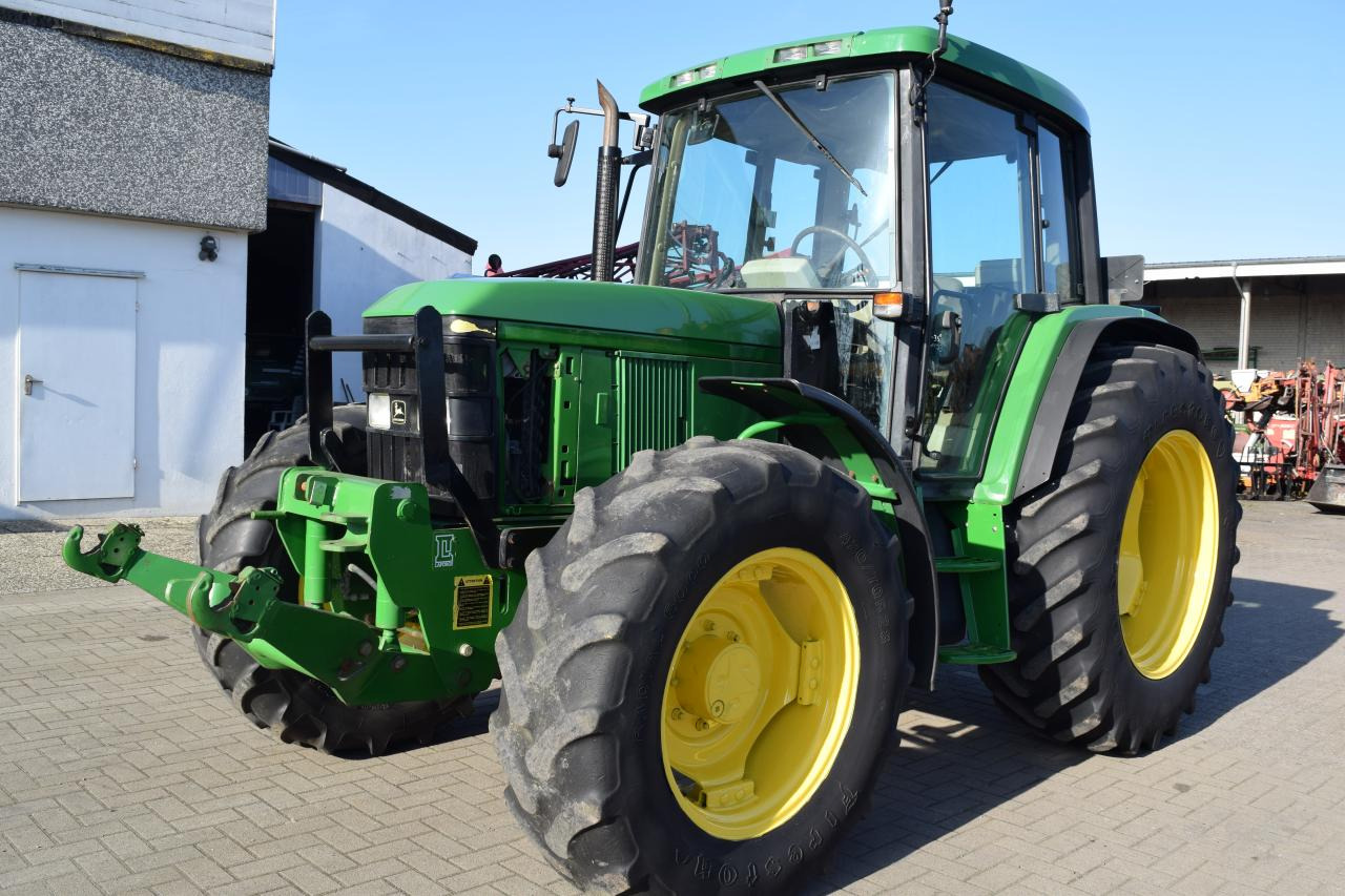 John Deere 6410 - Tractor: foto 1 John Deere 6410 - Tractor: foto 1