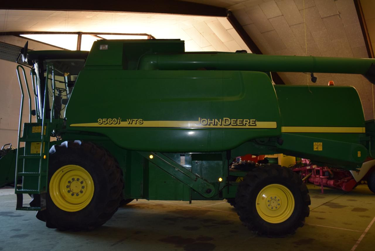 John Deere 9560 i WTS - Cosechadora de granos: foto 3 John Deere 9560 i WTS - Cosechadora de granos: foto 3
