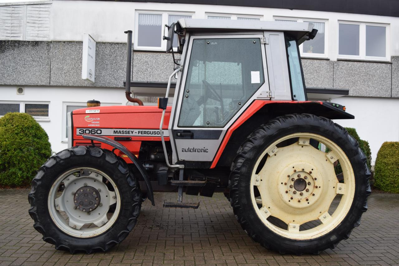 Massey Ferguson MF 3060 - Tractor: foto 2 Massey Ferguson MF 3060 - Tractor: foto 2