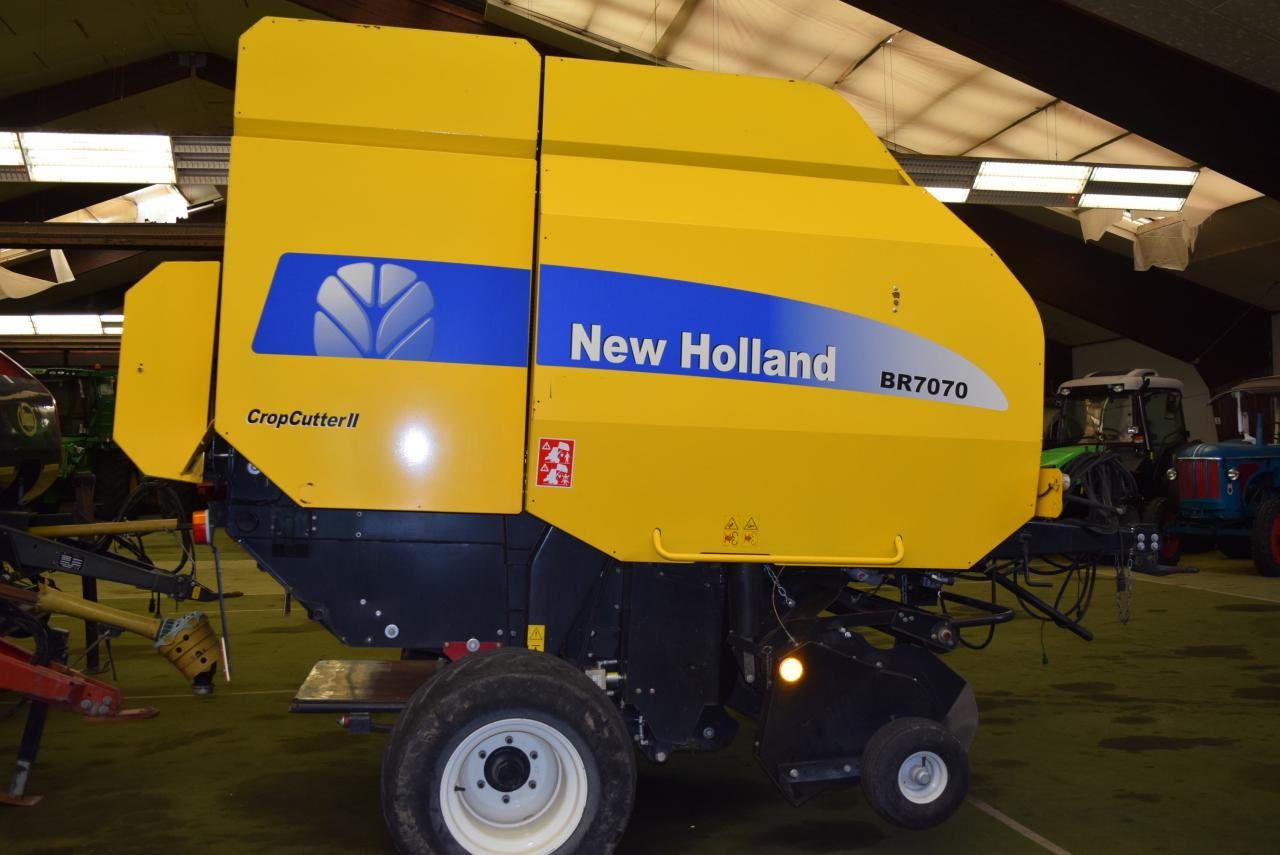 New Holland BR 7070 Crop Cutter II - Rotoempacadora: foto 1 New Holland BR 7070 Crop Cutter II - Rotoempacadora: foto 1