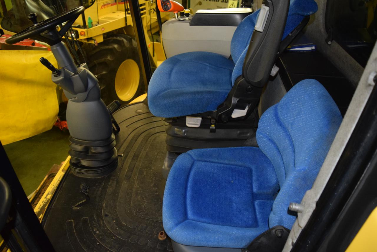 Cosechadora de granos New Holland CR 9090 Elevation: foto 7