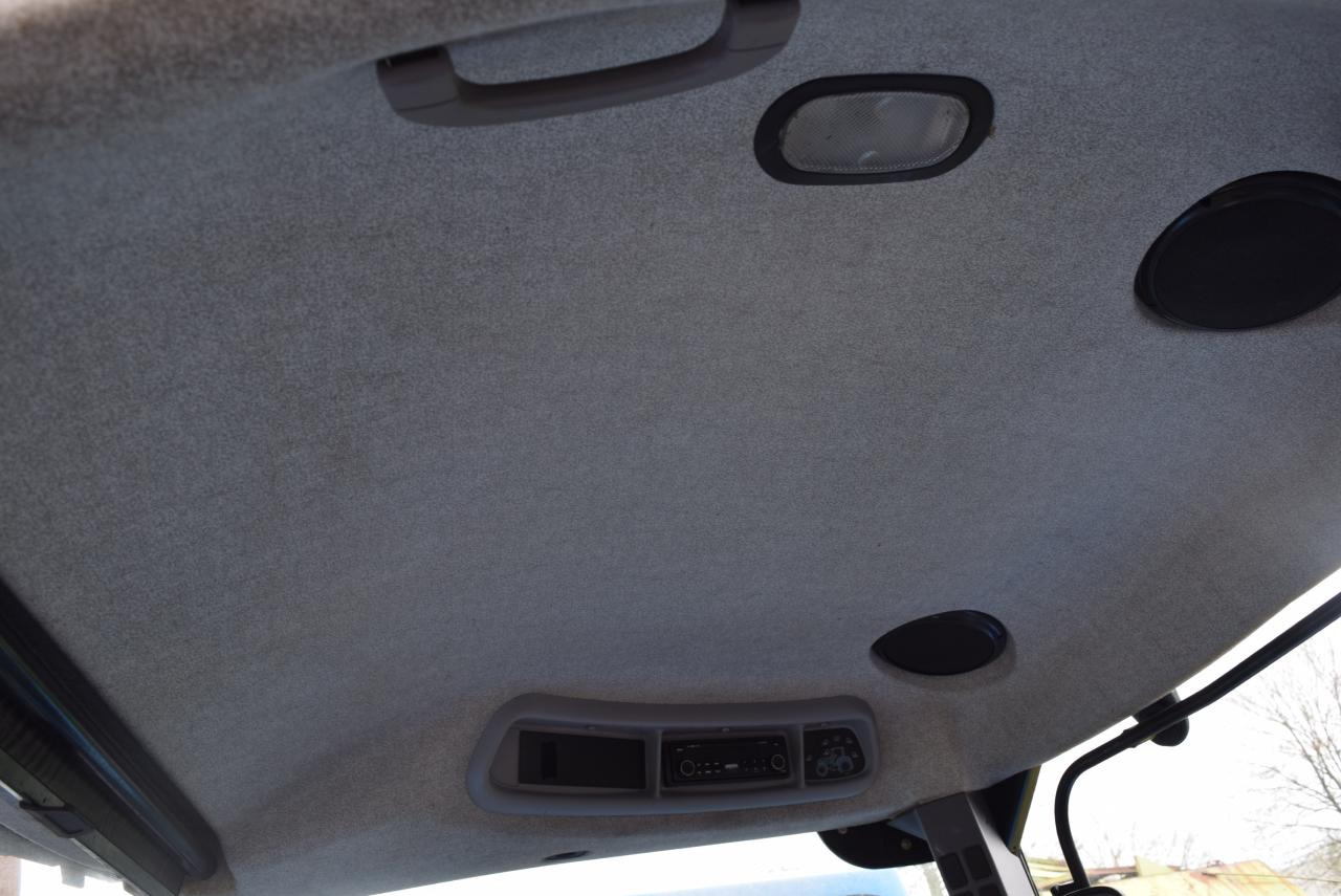 Tractor New Holland T 7040: foto 8 Tractor New Holland T 7040: foto 8