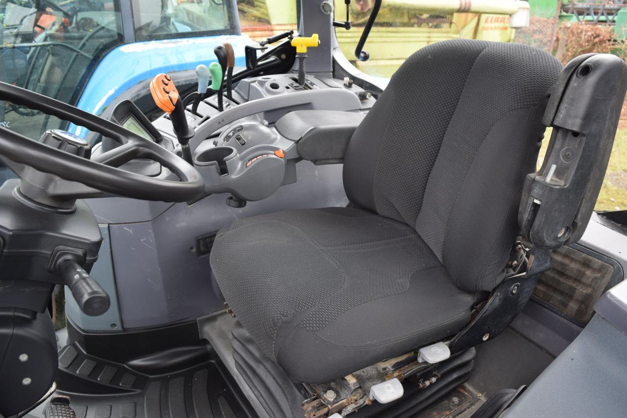 Tractor New Holland T 7040: foto 7 Tractor New Holland T 7040: foto 7