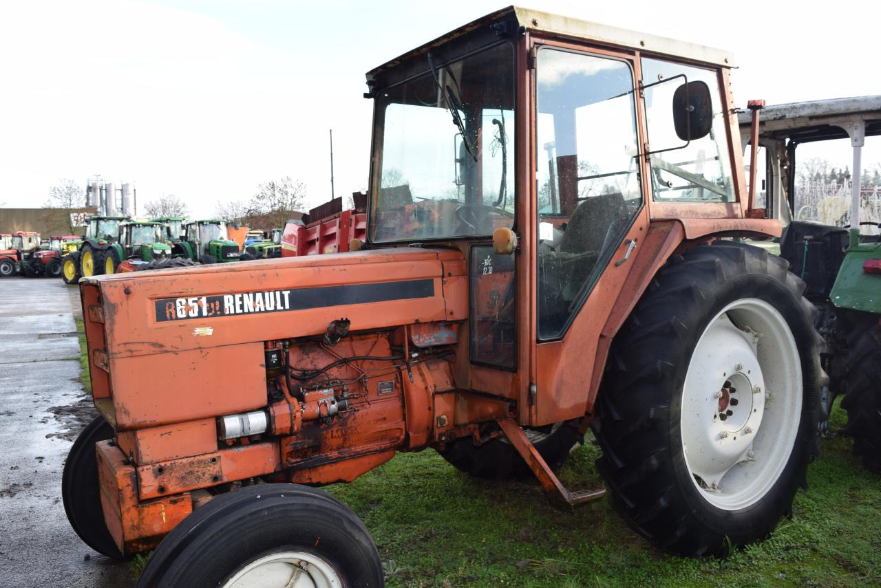 Renault 651 - Tractor: foto 1 Renault 651 - Tractor: foto 1