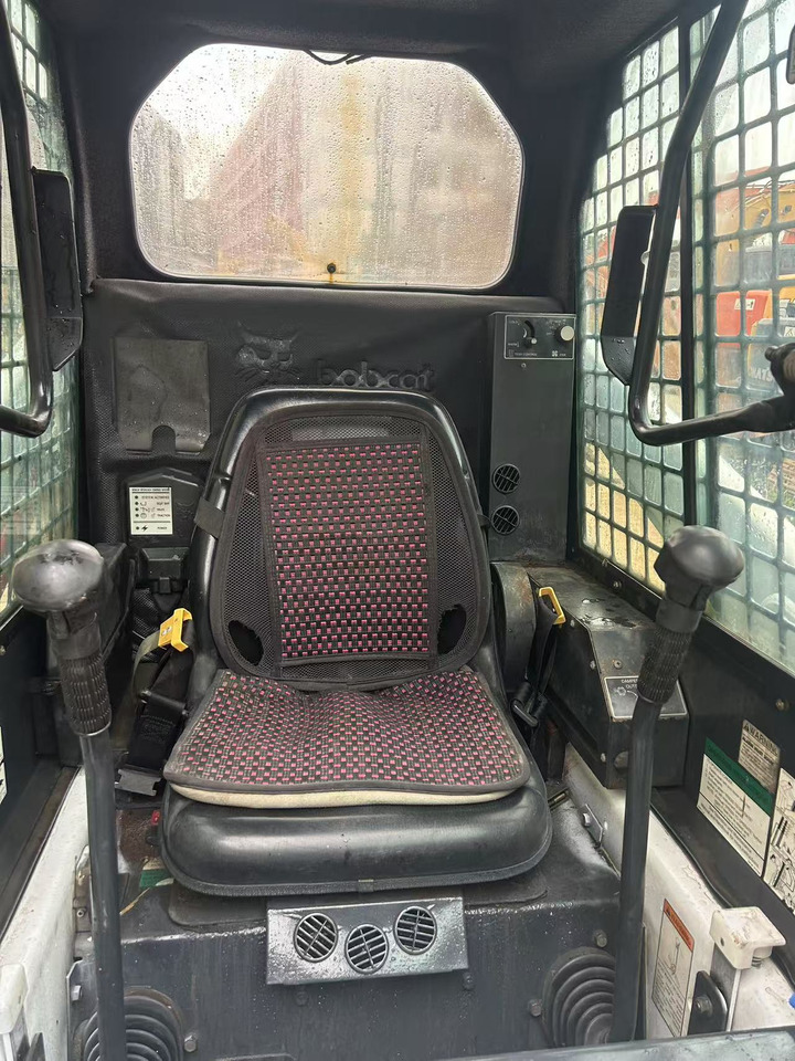 Bobcat S130 - Minicargadora: foto 2 Bobcat S130 - Minicargadora: foto 2
