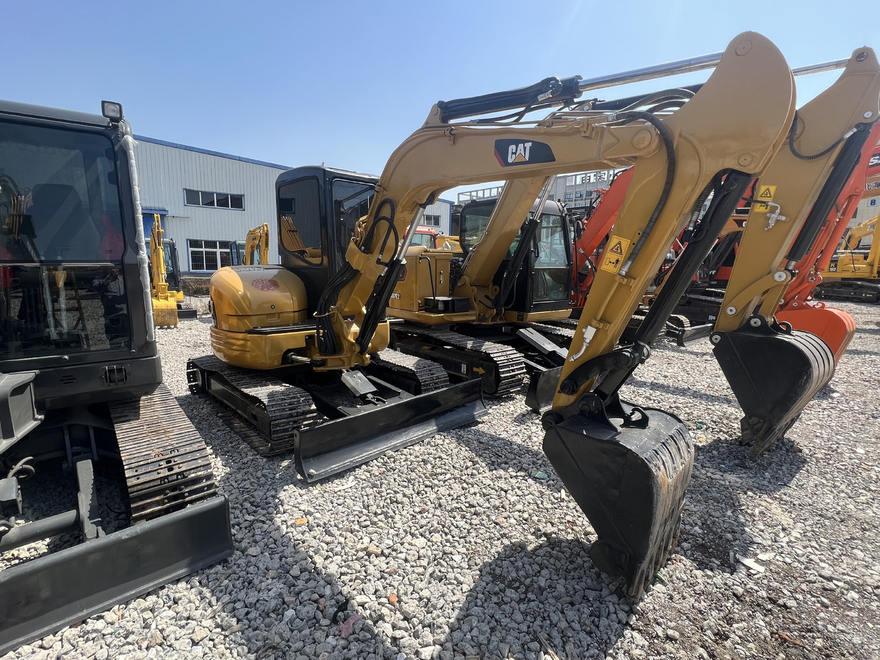 CATERPILLAR 304CR - Miniexcavadora: foto 3 CATERPILLAR 304CR - Miniexcavadora: foto 3