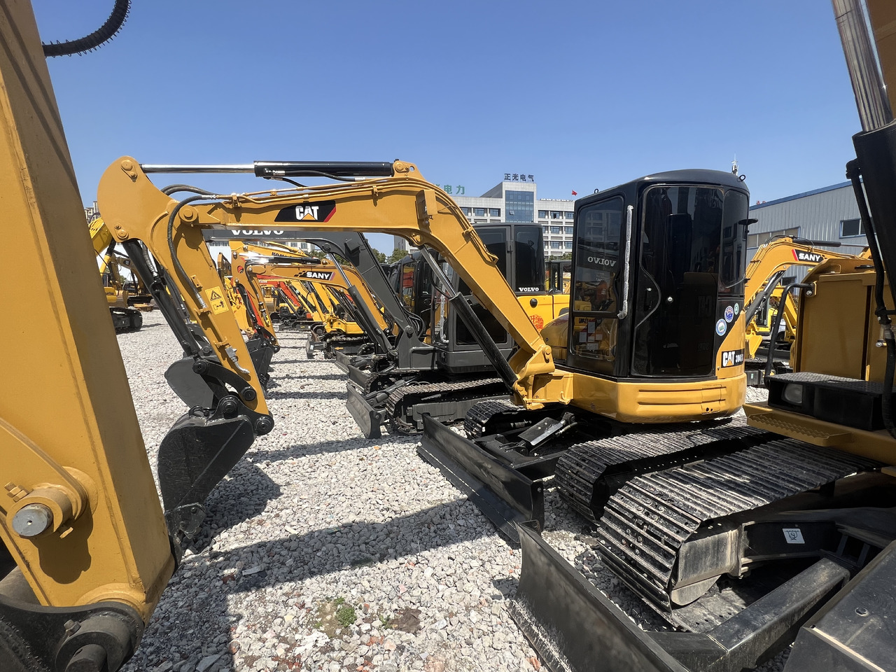 CATERPILLAR 304CR - Miniexcavadora: foto 2 CATERPILLAR 304CR - Miniexcavadora: foto 2