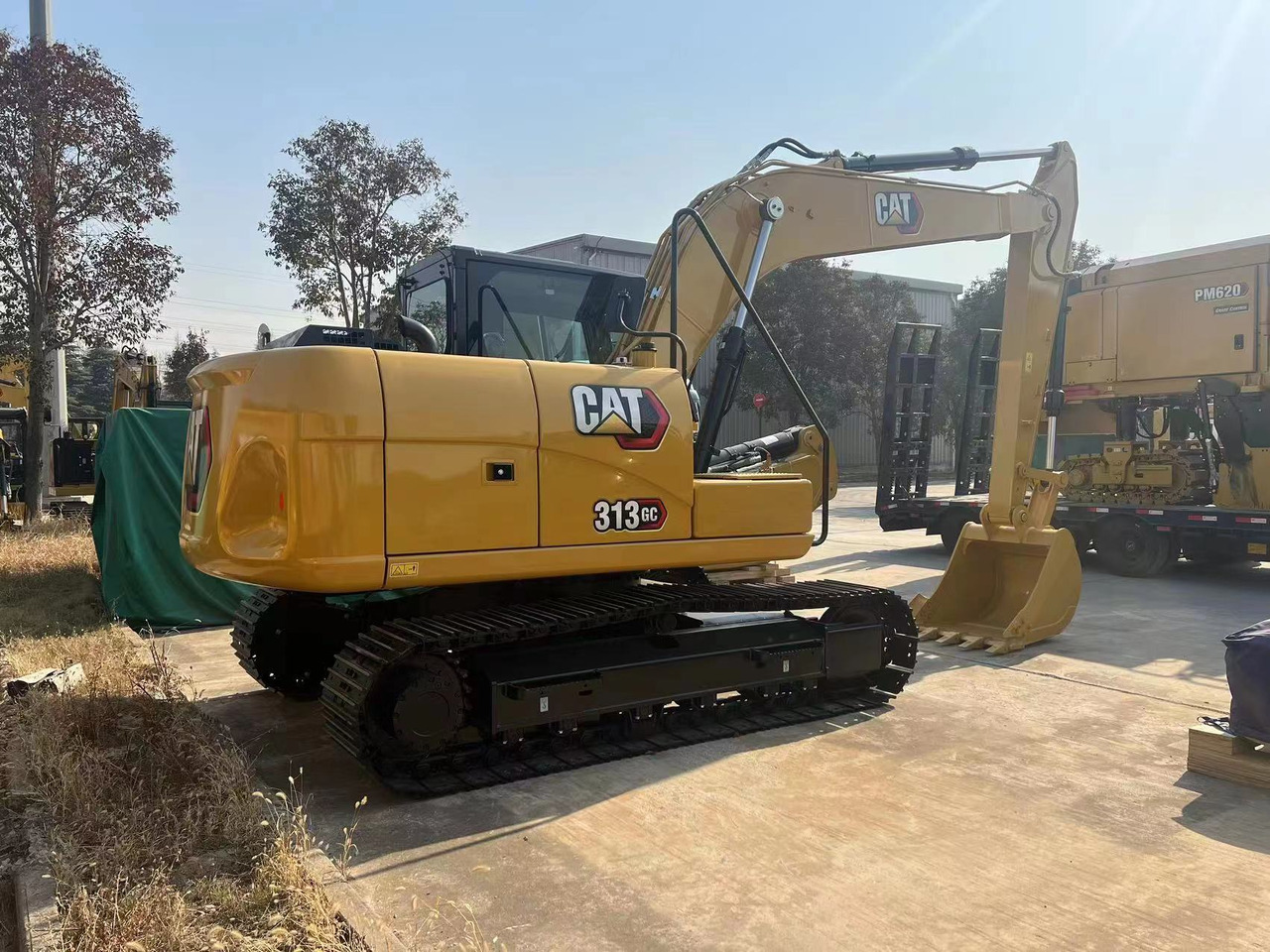 CATERPILLAR 313GC - Excavadora de cadenas: foto 1 CATERPILLAR 313GC - Excavadora de cadenas: foto 1