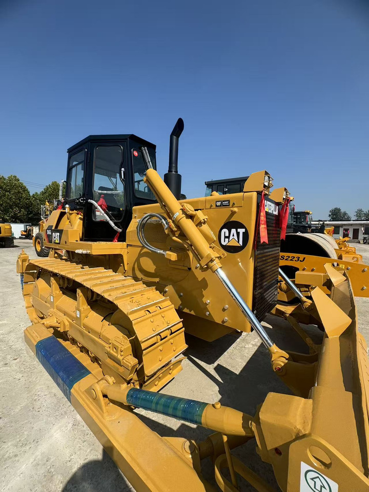 Bulldozer CATERPILLAR D6G: foto 6