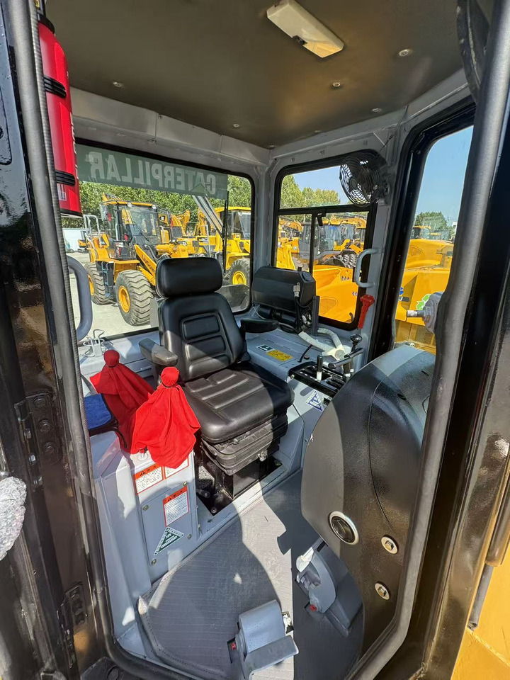 Bulldozer CATERPILLAR D6G: foto 8