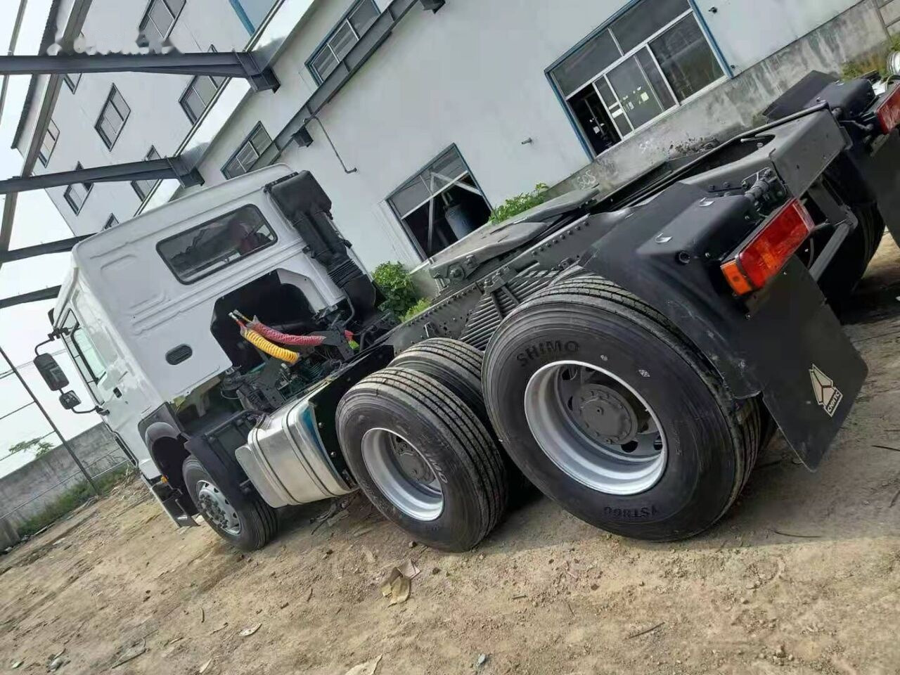 Howo 371 - Cabeza tractora: foto 5 Howo 371 - Cabeza tractora: foto 5