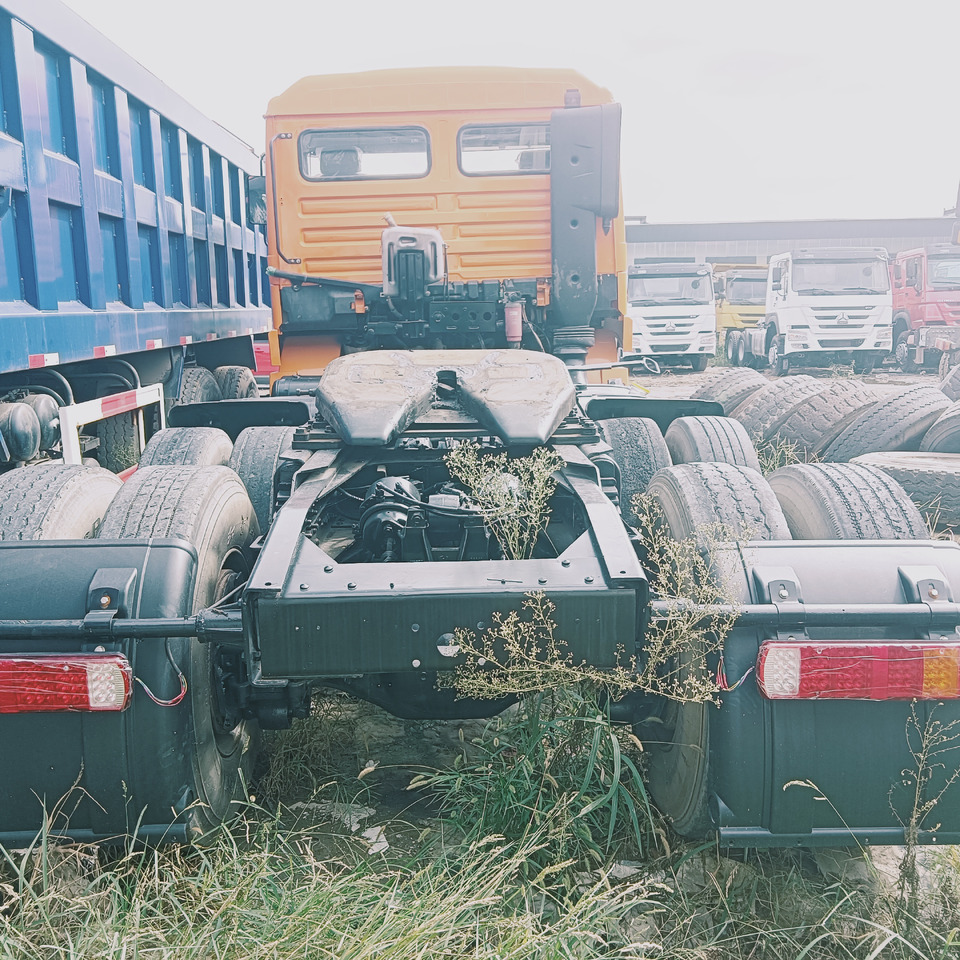 SHACMAN F3000 - Cabeza tractora: foto 4 SHACMAN F3000 - Cabeza tractora: foto 4