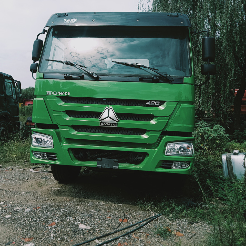 SINOTRUK HOWO - Cabeza tractora: foto 3 SINOTRUK HOWO - Cabeza tractora: foto 3