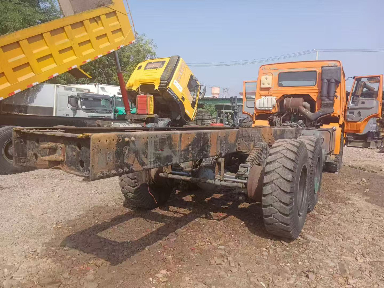 SINOTRUK HOWO - Cabeza tractora: foto 5 SINOTRUK HOWO - Cabeza tractora: foto 5