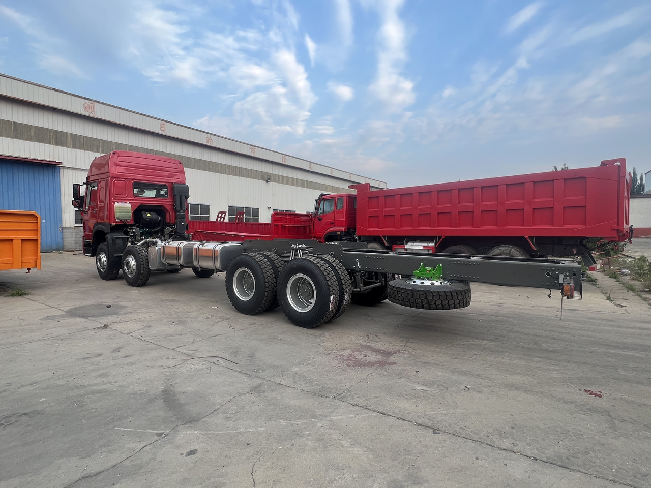 SINOTRUK HOWO - Cabeza tractora: foto 1 SINOTRUK HOWO - Cabeza tractora: foto 1