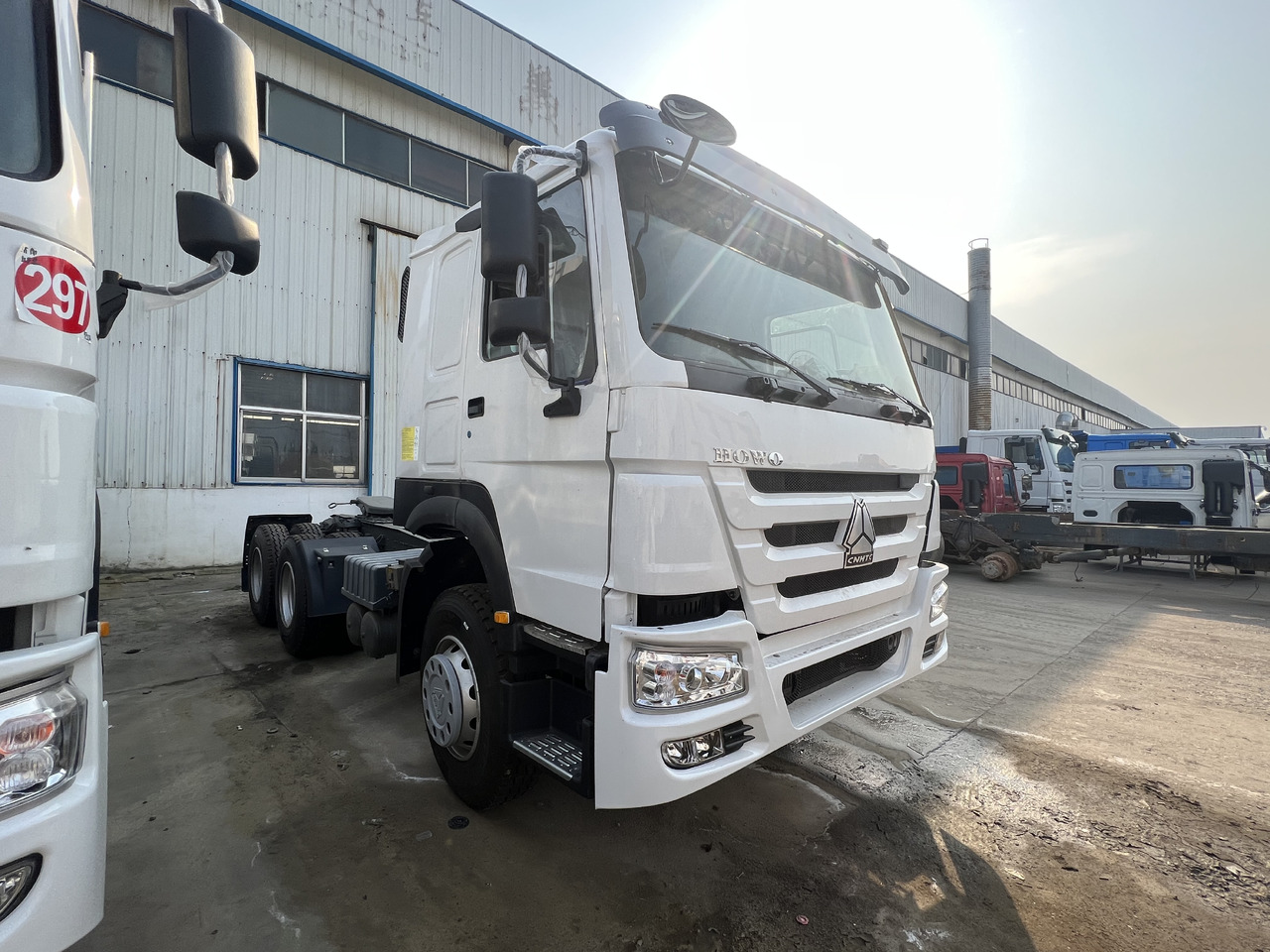 SINOTRUK HOWO tralier head - Cabeza tractora: foto 1 SINOTRUK HOWO tralier head - Cabeza tractora: foto 1
