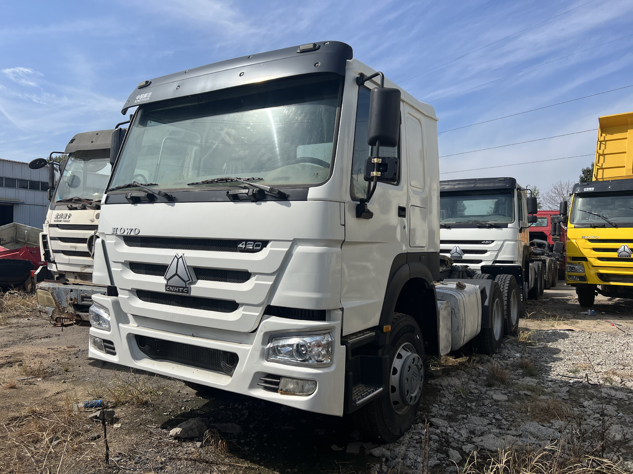 SINOTRUK Trailer head - Cabeza tractora: foto 3 SINOTRUK Trailer head - Cabeza tractora: foto 3